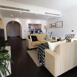 https://apartment-on-the-palm.dubaihotelsoffers.com